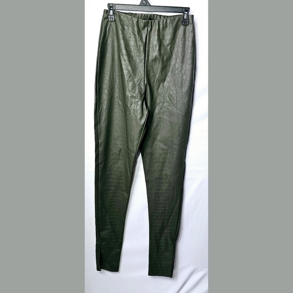 Size 8 PRETTYLITTLETHING Croc Patent Leather Pants - Picture 1 of 3